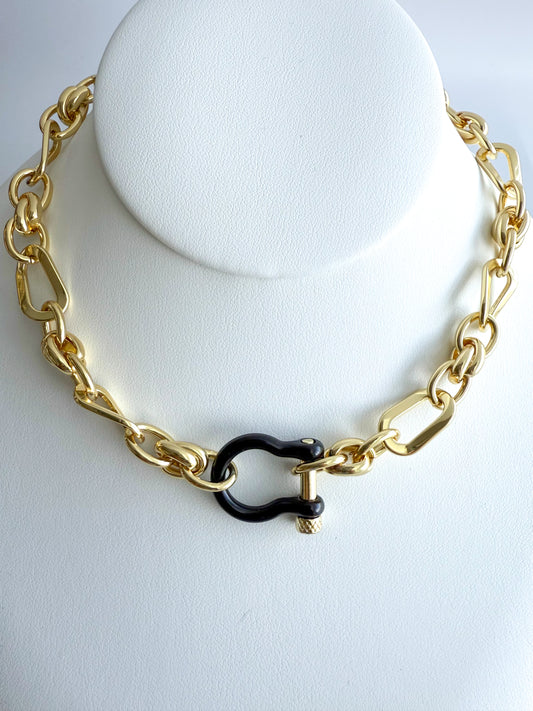 Chunky Chain Black Horseshoe Necklace